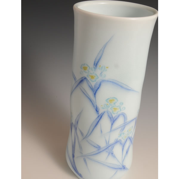 MURASAKI TSUYUKUSAMON HANAIKE (Flower Vase with Spiderworts design) Arita ware