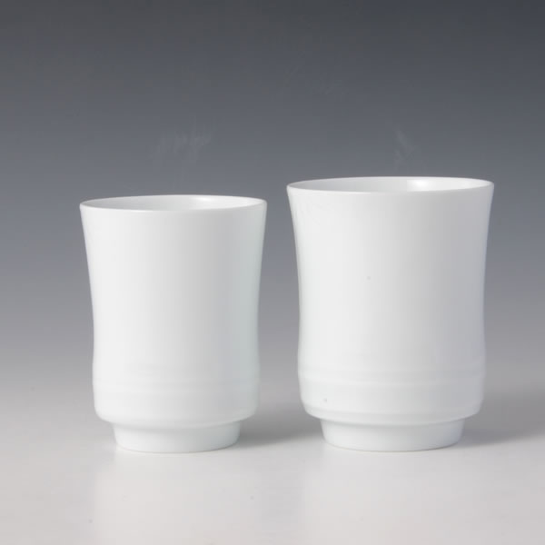 HAKUJI TAKEGATA KUMIYUNOMI (White Porcelain Teacups with Bamboo shaped) Arita ware