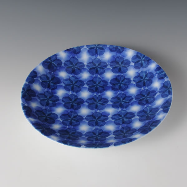WASHIZOME KAMON OZARA (Large Plate with Petals design) Arita ware