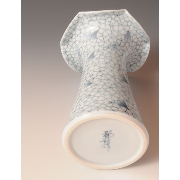 SOMETSUKE SAKURA HANAIKE (Flower Vase with Cherry Blossoms design in underglaze blue) Arita ware
