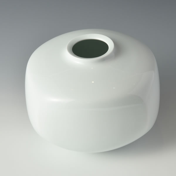 HAKUJI SHIHOSHI TSUBO (White Porcelain Square Jar) Arita ware