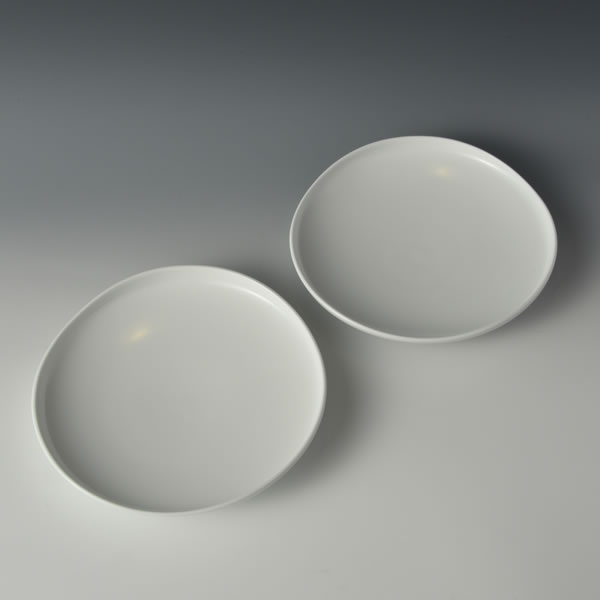 HAKUJI SARA (White Porcelain Plates) Arita ware