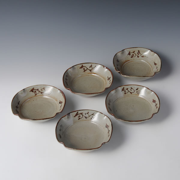 EGARATSU SHIHOSHI KOBACHISOROE (Decorated Karatsu Square Bowls with brush) Karatsu ware B