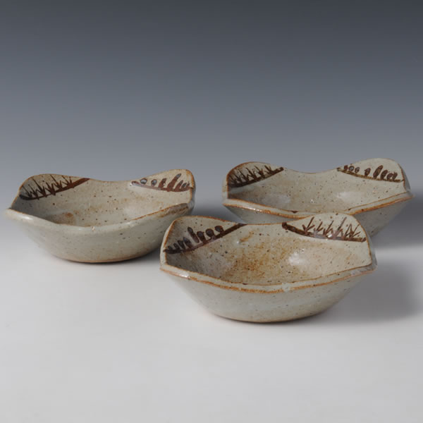 EGARATSU TATARA KOBACHI (Decorated Karatsu Bowls with brush) Karatsu ware