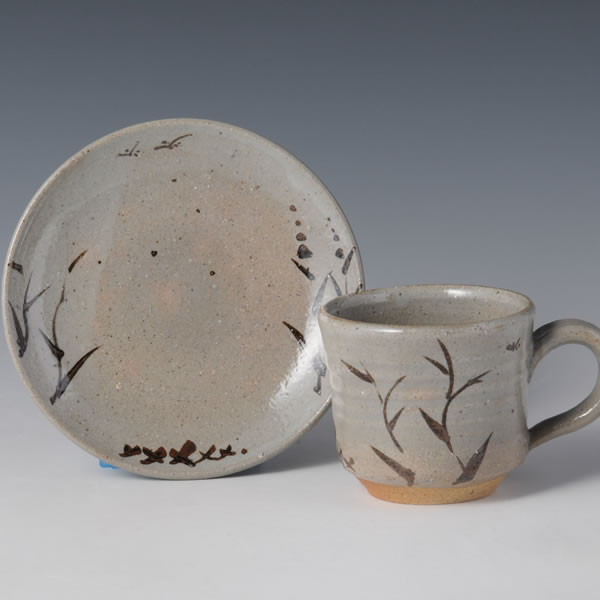 EGARATSU COFFEEWAN KAKU (Decorated Karatsu Cup & Saucer with brush) Karatsu ware