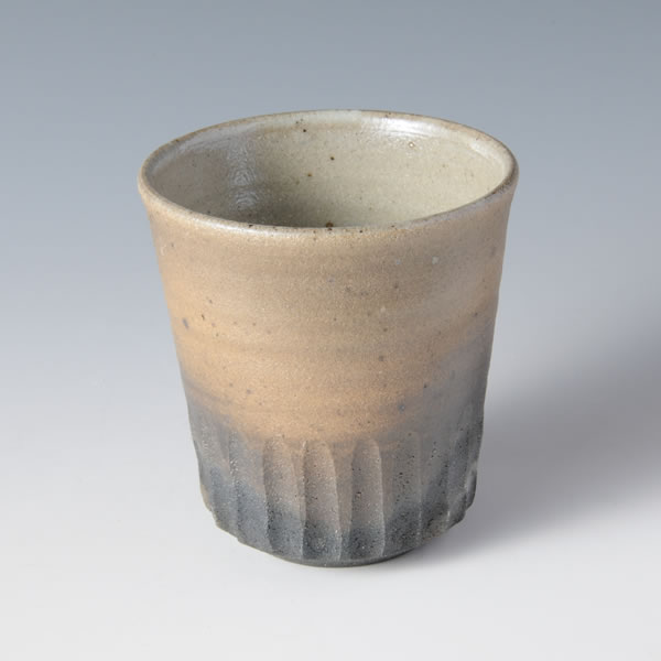 KARATSU YAKISHIMEBORI BEERJOKKI (High-fired unglazed Mug with Engraved design) Karatsu ware