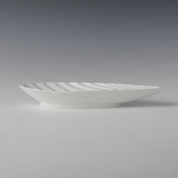 SHUROHAGATA NAGAZARA (Palm Leaf-shaped Plate) Mikawachi ware