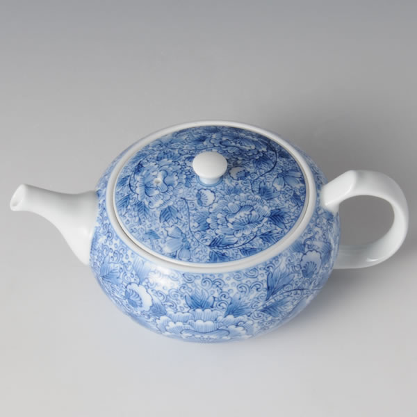 BOTAN KARAKUSA HIRA POT (Teapot with Peony & Vines-coiled design) Mikawachi ware
