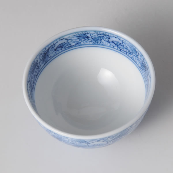 BOTAN KARAKUSA HAI MARU (Cup with Peony & Vines-coiled design) Mikawachi ware
