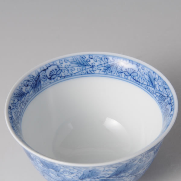 BOTAN KARAKUSA SHOSENCHAWAN (Teacup with Peony & Vines-coiled design Small) Mikawachi ware
