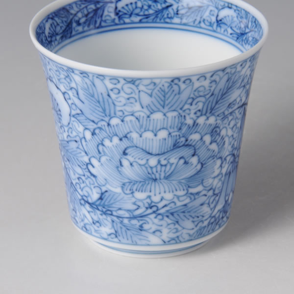 BOTAN KARAKUSA HAI TSUTSU  (Cylindrical Cup with Peony & Vines-coiled design) Mikawachi ware