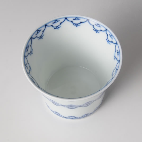 RINBO SORI HAI (Cup with curved Rim) Mikawachi ware