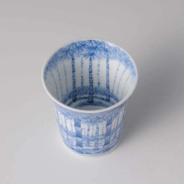 GUINOMI SORI CHIKURINE (Curved Sake Cup with Bamboo Grove design) Mikawachi ware