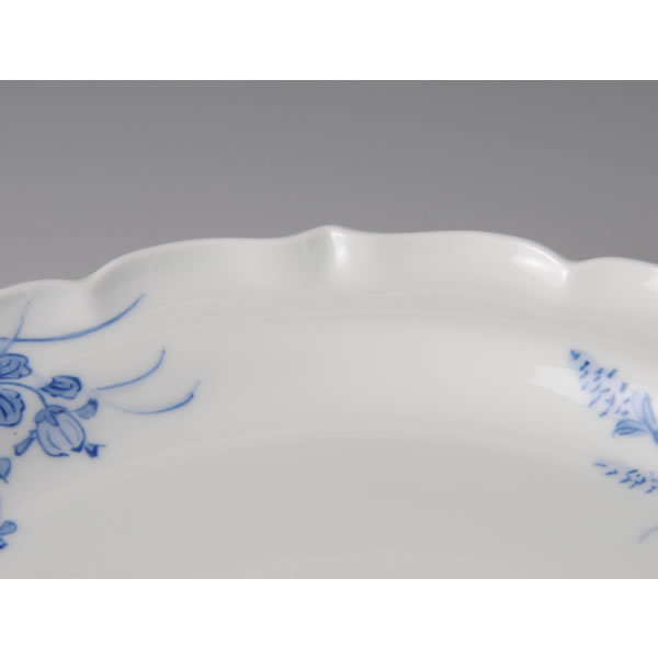 KIKUHAGI KIKYOBUCHI NANASUNZARA (Bellflower shaped Plate with Bush clover design) Mikawachi ware