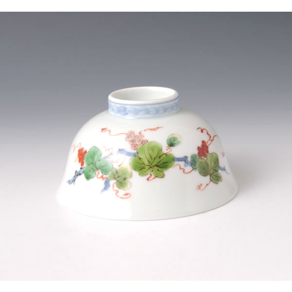 SOMENISHIKI BUDOMON MESHIWAN (Bowl with Grape design in polychrome overglaze painting) Arita ware