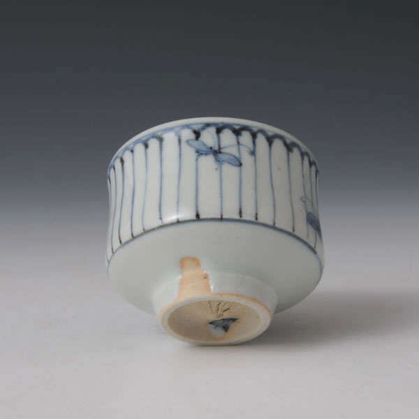SOMETSUKE RENJIGOSHICHOMON GUINOMI (Sake Cup with Lattice and Butterfly design in underglaze blue) Arita ware