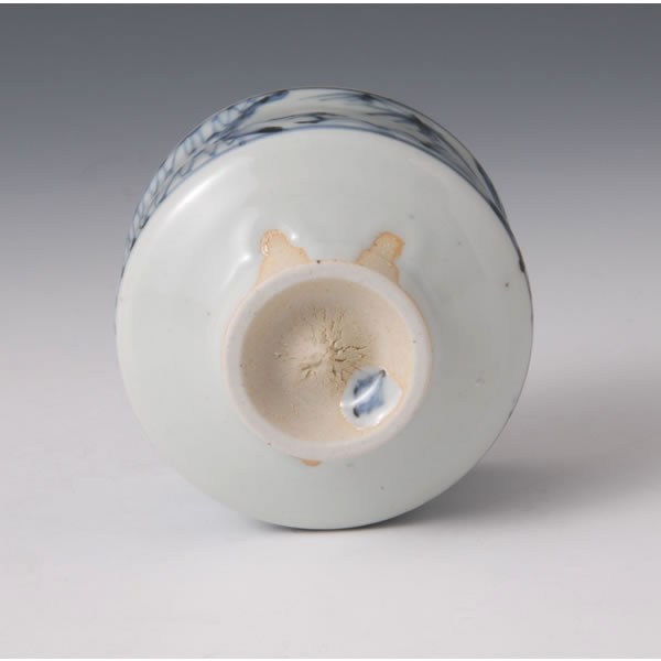SOMETSUKE AMIMON GUINOMI (Sake Cup with Mesh design in underglaze blue) Arita ware