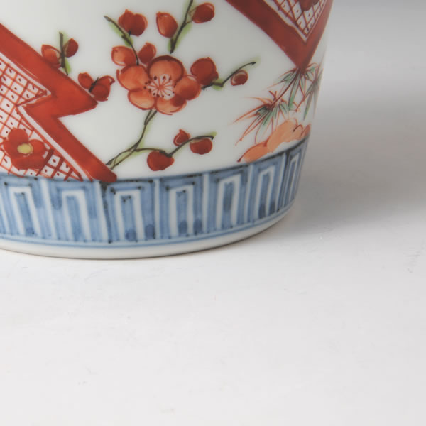 SOMENISHIKI SHOCHIKUBAIMON SOBACHOKU (Cup with Pine Tree Bamboo Plum design in polychrome overglaze painting) Arita ware