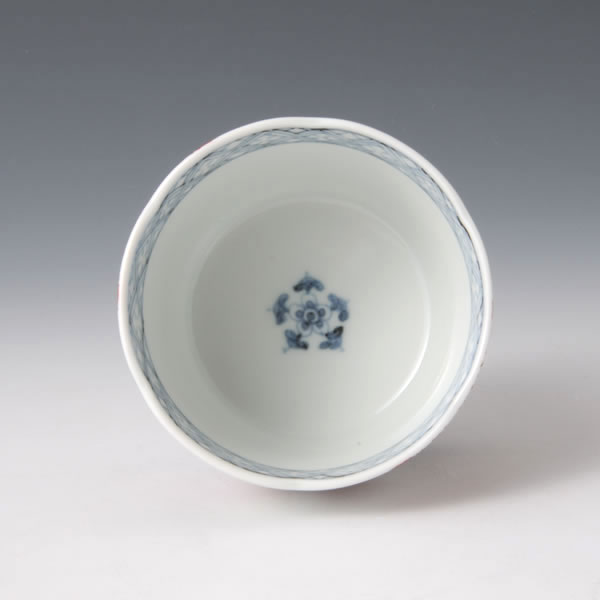 SOMENISHIKI SHOCHIKUBAIMON SOBACHOKU (Cup with Pine Tree Bamboo Plum design in polychrome overglaze painting) Arita ware