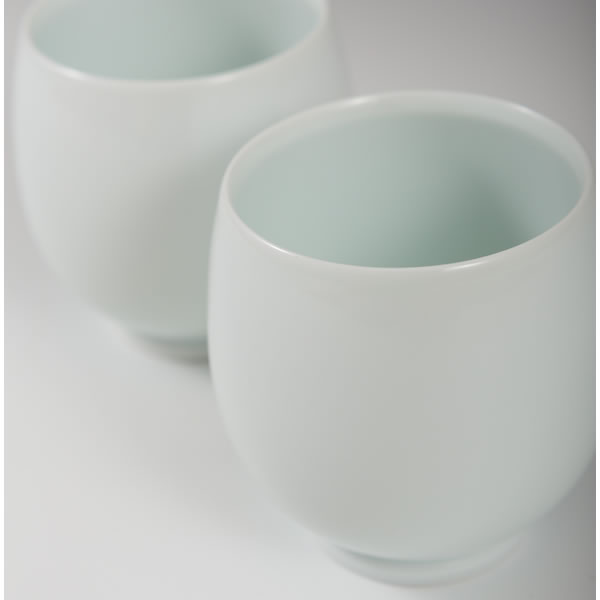 HAKUJI YUNOMI (White Porcelain Teacups)