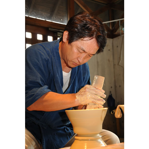 IROESAKURA USUMOMIJIIRI COFFEWAN  (Coffee Cup with thin Maple design in overglaze enamel) Nabeshima ware