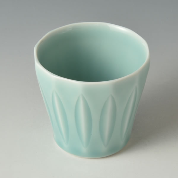 SEIJISHINOGIBORI KOPPU (Celadon Cup with Line engraving) Nabeshima ware