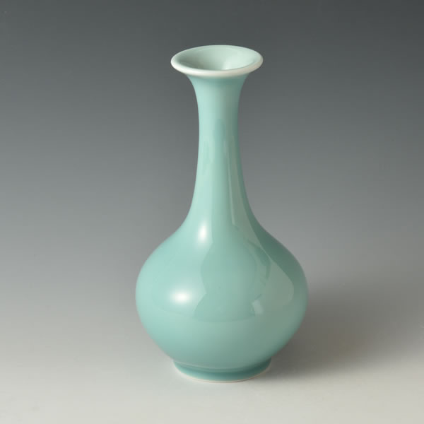SEIJI RAPPAGATA KABIN (Celadon Trumpet-shaped Flower Vase) Nabeshima ware