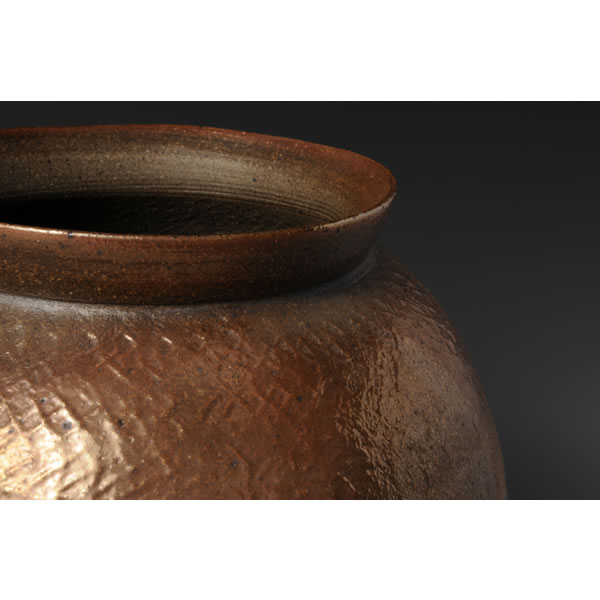 YAKISHIME TATAKIMON TSUBO (High-fired unglazed Jar with the Hitting Linear design) Takeo ware