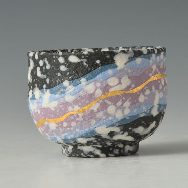 SUIDEI KINSAI SAKENOMI (Sake Cup with Sprayed Slip decoration & Overglaze Gold design A) Tanba Ware