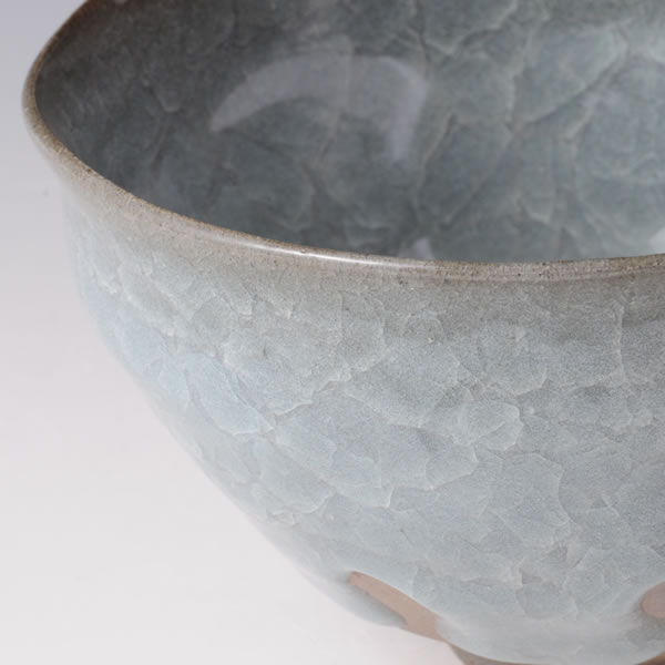 SEIJI YOHEN CHAWAN (Tea Bowl with Kiln Effects and Celadon glaze Ｅ) Kyoto ware