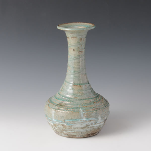 HAIYUSAI KOKUSEN ICHIRINIKE (Single Flower Vase with Ash glaze decoration & engraved Line design) Kyoto ware