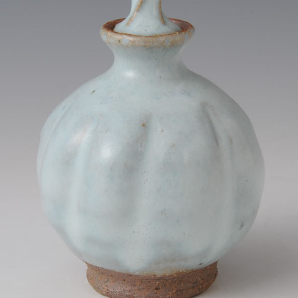 HAIYUSAI KAZARIKOTSUBO (Jar with Ash glaze decoration) Kyoto ware