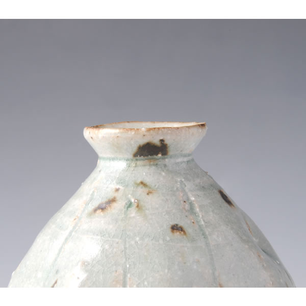 HAIYUSAI KOKUSEN KOTSUBO (Jar with Ash glaze decoration & engraved Line design) Kyoto ware