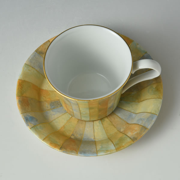 SAISHIKIKINSAI CUP (Cup with overglaze enamel and gold decoration D) Kutani ware