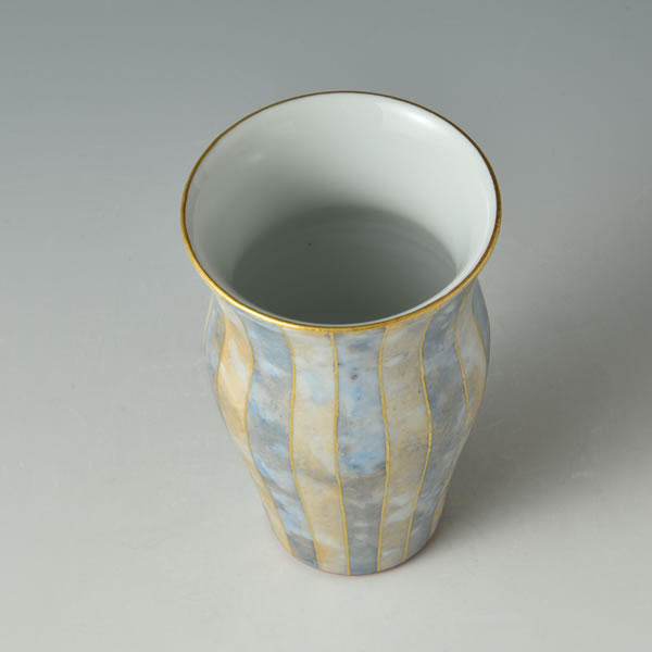 SAISHIKIKINSAI HACHI (Bowl with overglaze enamel and gold decoration A) Kutani ware