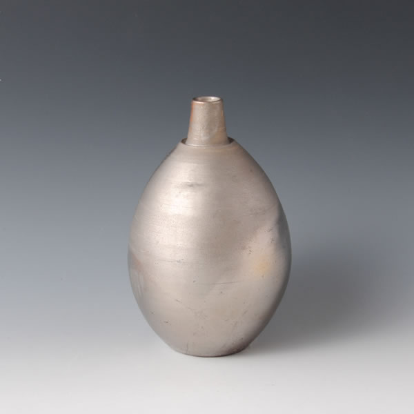 BIZEN GINSAI ICHIRINZASHI (Single Flower Vase with Silver decoration) Bizen ware