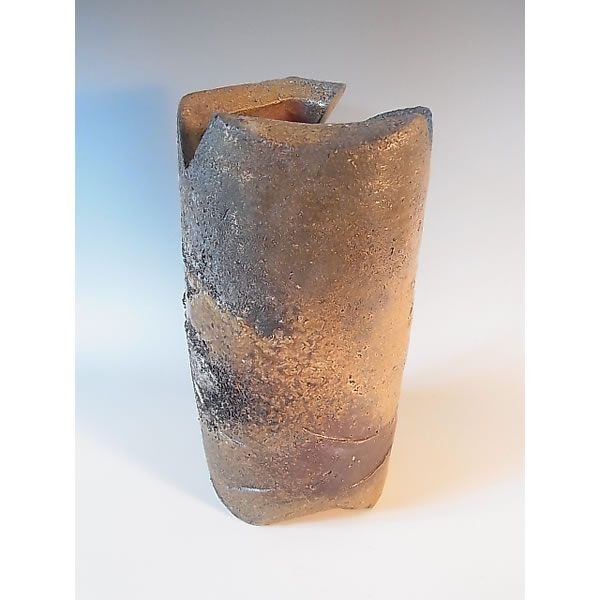 KIRIKUCHI YOHEN HANAIRE (Flower Vase with Cut Section & Kiln Effects) Bizen ware