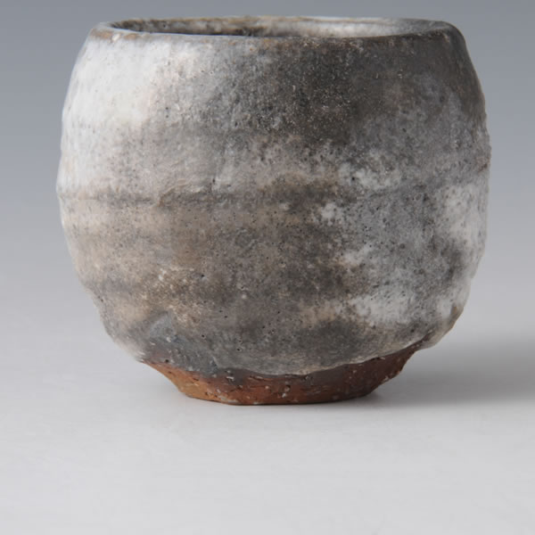 HAIKABURI GUINOMI  (Sake Cup Covered with Ash B) Hagi ware