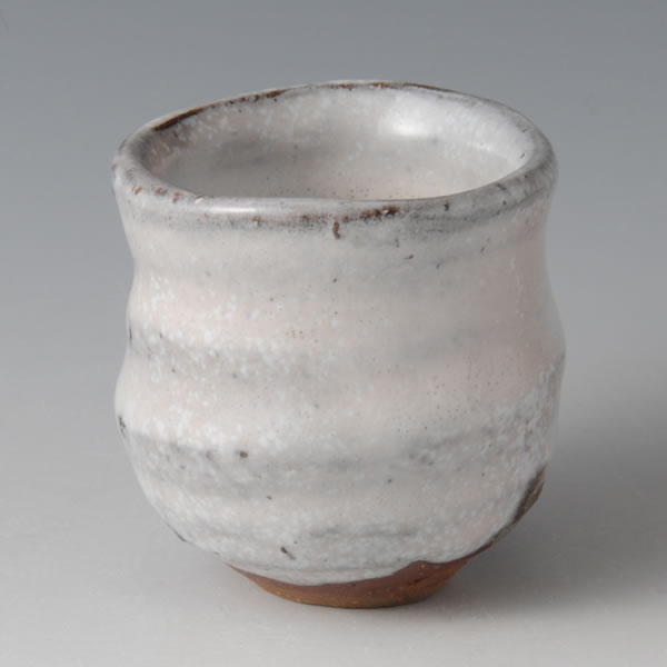SHIRAHAGI YOHEN GUINOMI (White-colored Hagi ware Sake Cup with Kiln Effects E) Hagi ware