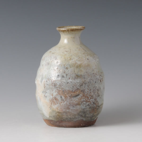 HAIKABURI TOKKURI (Sake Bottle Covered with Ash E) Hagi ware