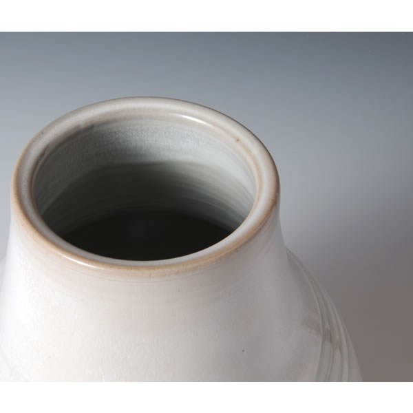 HAKUYU YOHEN TSUBO (Jar with White glaze and Kiln Effects B) Hagi ware