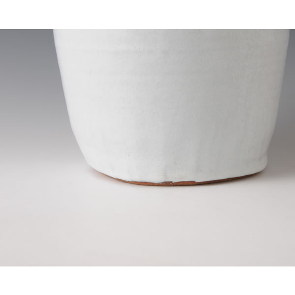 HAKUYU YOHEN TSUBO (Jar with White glaze and Kiln Effects E) Hagi ware