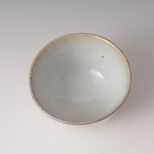 HAKUYU YOHEN CHAWAN (Tea Bowl with White glaze and Kiln Effects C) Hagi ware