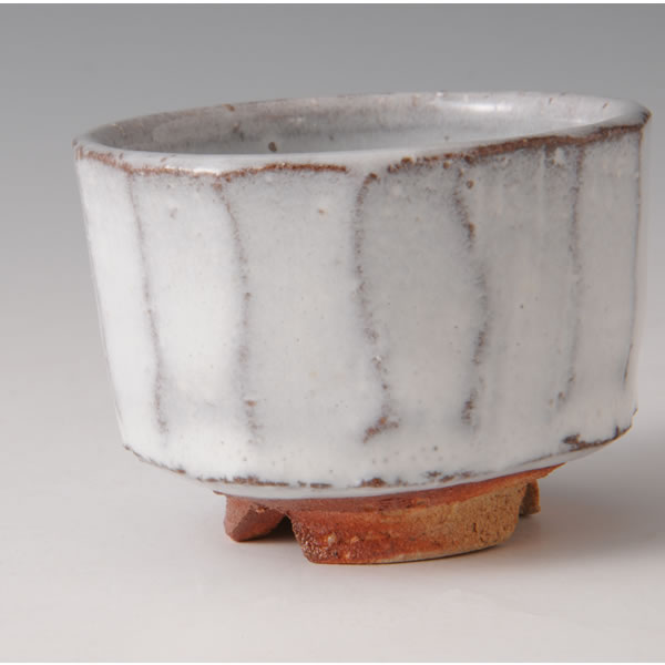 HAKUYU YOHEN GUINOMI (Sake Cup with White glaze and Kiln Effects D) Hagi ware