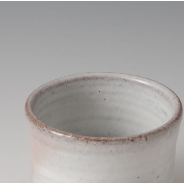HAKUYU YOHEN GUINOMI (Sake Cup with White glaze and Kiln Effects E) Hagi ware