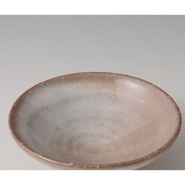 HAKUYU YOHEN GUINOMI (Sake Cup with White glaze and Kiln Effects F) Hagi ware
