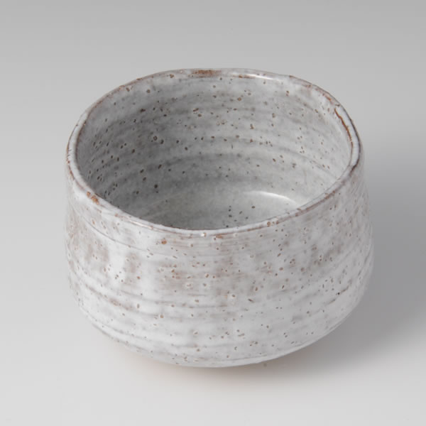 HAKUYU YOHEN CHAWAN (Tea Bowl with White glaze and Kiln Effects A) Hagi ware