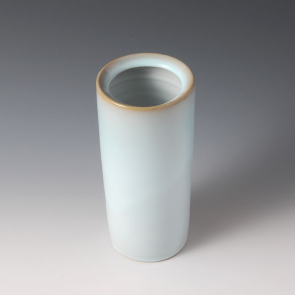 TANSEIYU HANAIRE  (Flower Vase with Pale Blue glaze A) Hagi ware