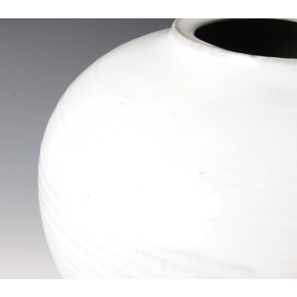 SHIROYUTSUBO (Jar with White glaze) Hagi ware