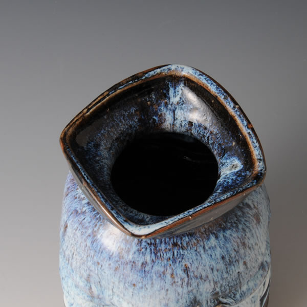 WARAYU KAKI (Flower Vase with Straw glaze) Hagi ware